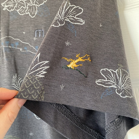 TravisMathew Golf Polo Shirt Men’s Size Large Gray with Tropical Print - Picture 4 of 6